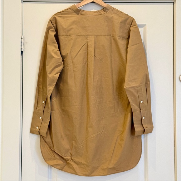 Like New‼️ Uniqlo Extra Fine Cotton Beige V-Neck Long Blouse Shirt, Size S - Picture 10 of 16